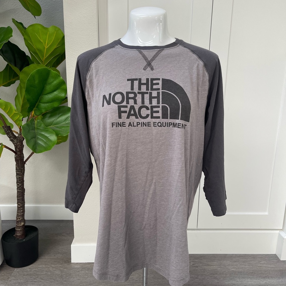 The North Face Men's Two-Tone Raglan Tee